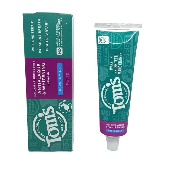 Tom’s of Maine Antiplaque & Whitening Toothpaste - Peppermint - 3 Tubes - Picture 2 of 5
